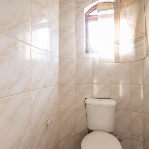 Casa à venda com 300m², 5 quartos e 4 vagas Casa à venda com 300m², 5 quartos e 4 vagasBanheiro da Suíte 1