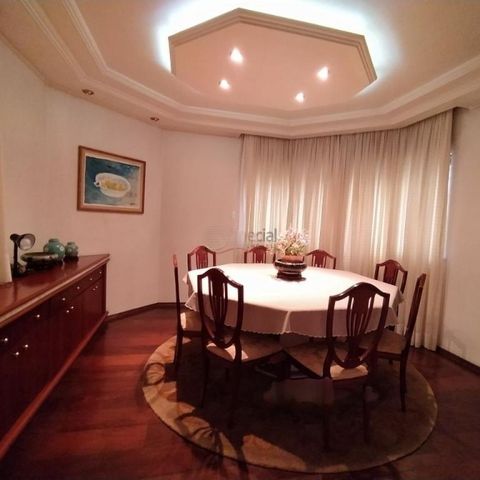 Apartamento à venda com 228m², 4 quartos e 3 vagas