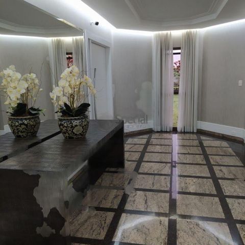 Apartamento à venda com 228m², 4 quartos e 3 vagas