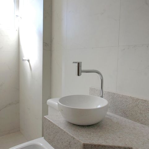 Apartamento à venda com 50m², 2 quartos e 2 vagasBanheiro da Suíte