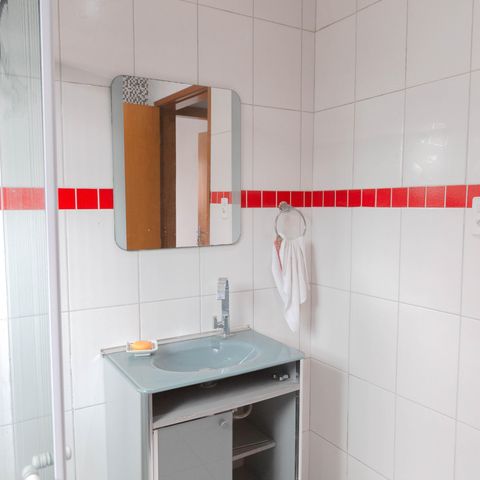 Casa à venda com 135m², 3 quartos e 1 vagaBanheiro 