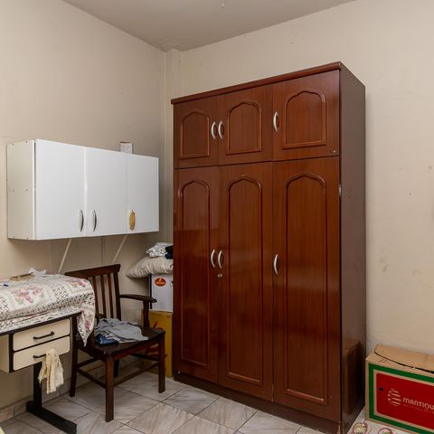 Casa à venda com 300m², 5 quartos e 3 vagas Casa à venda com 300m², 5 quartos e 3 vagasQuarto 2 Casa 1