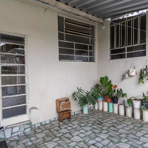 Casa à venda com 300m², 5 quartos e 3 vagas Casa à venda com 300m², 5 quartos e 3 vagasQuintal