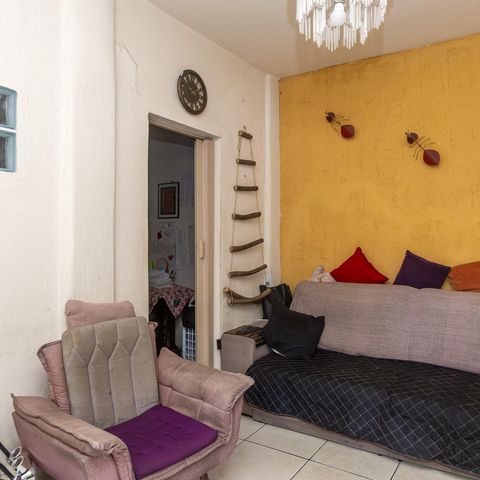 Casa à venda com 300m², 5 quartos e 3 vagas Casa à venda com 300m², 5 quartos e 3 vagasSala da Casa 2