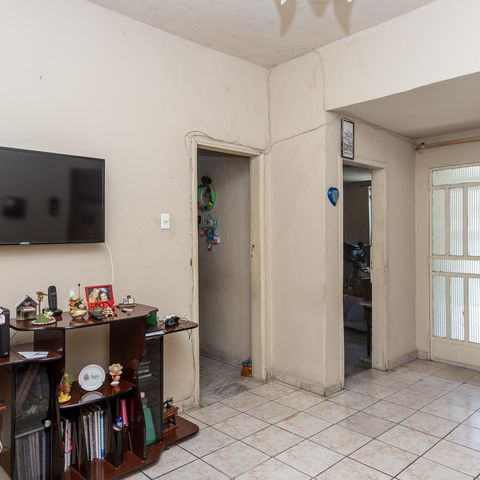 Casa à venda com 300m², 5 quartos e 3 vagas Casa à venda com 300m², 5 quartos e 3 vagasSala Casa 1