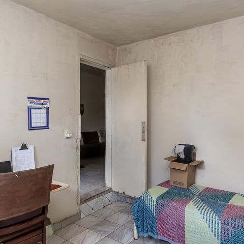 Casa à venda com 300m², 5 quartos e 3 vagas Casa à venda com 300m², 5 quartos e 3 vagasQuarto 1 Casa 1
