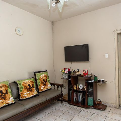 Casa à venda com 300m², 5 quartos e 3 vagas Casa à venda com 300m², 5 quartos e 3 vagasSala Casa 1