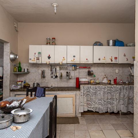 Casa à venda com 300m², 5 quartos e 3 vagas Casa à venda com 300m², 5 quartos e 3 vagasCozinha Casa 1