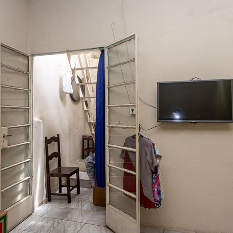 Casa à venda com 300m², 5 quartos e 3 vagas Casa à venda com 300m², 5 quartos e 3 vagasQuarto 2 Casa 1