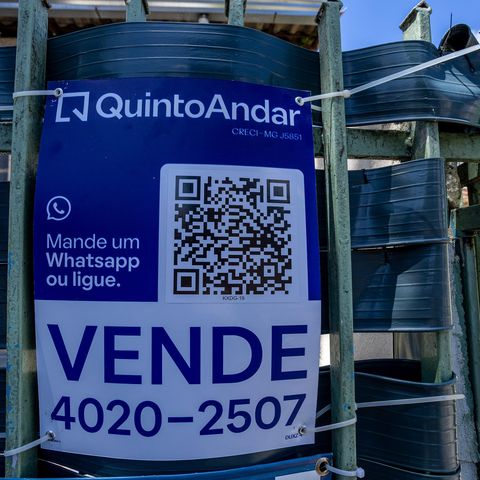 Casa à venda com 300m², 5 quartos e 3 vagas Casa à venda com 300m², 5 quartos e 3 vagasPlaca