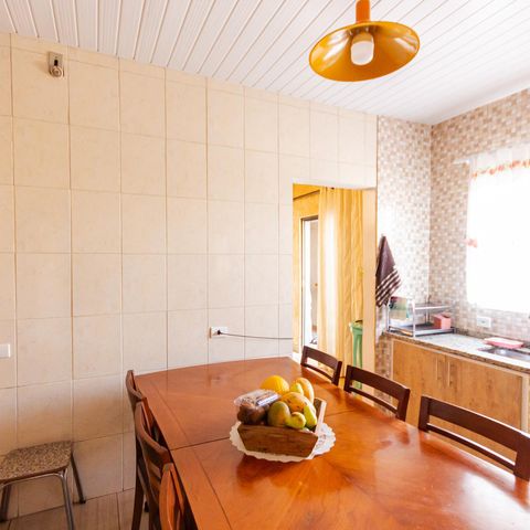 Casa à venda com 150m², 2 quartos e 2 vagas Casa à venda com 150m², 2 quartos e 2 vagasCozinha