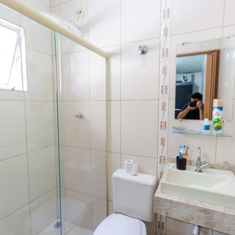 Casa à venda com 150m², 2 quartos e 2 vagas Casa à venda com 150m², 2 quartos e 2 vagasBanheiro da Suíte 2