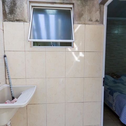 Casa à venda com 150m², 2 quartos e 2 vagas Casa à venda com 150m², 2 quartos e 2 vagasJardim de Inverno