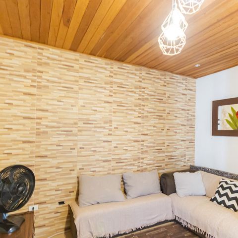 Casa à venda com 150m², 2 quartos e 2 vagas Casa à venda com 150m², 2 quartos e 2 vagasSala