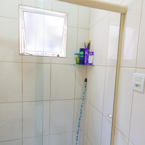 Casa à venda com 150m², 2 quartos e 2 vagas Casa à venda com 150m², 2 quartos e 2 vagasBanheiro da Suíte 1
