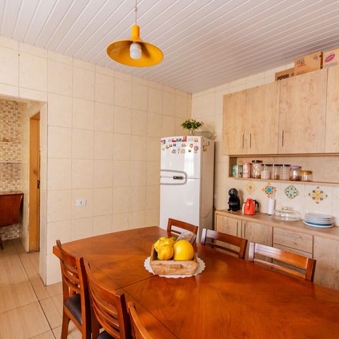 Casa à venda com 150m², 2 quartos e 2 vagas Casa à venda com 150m², 2 quartos e 2 vagasCozinha