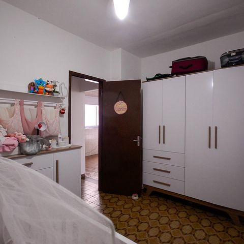 Casa à venda com 317m², 5 quartos e 2 vagas Casa à venda com 317m², 5 quartos e 2 vagasCasa 1 - Quarto 2