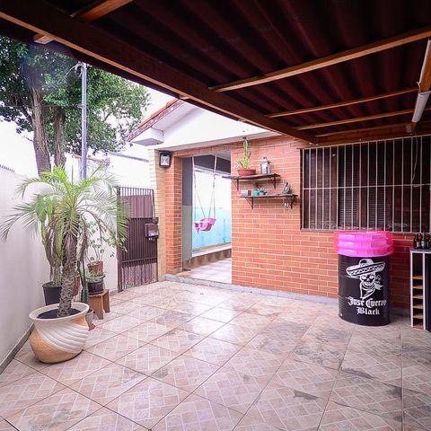Casa à venda com 317m², 5 quartos e 2 vagas Casa à venda com 317m², 5 quartos e 2 vagasCasa 1 - Área de Lazer