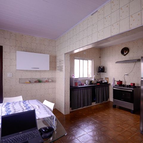 Casa à venda com 317m², 5 quartos e 2 vagas Casa à venda com 317m², 5 quartos e 2 vagasCasa 1 - Cozinha