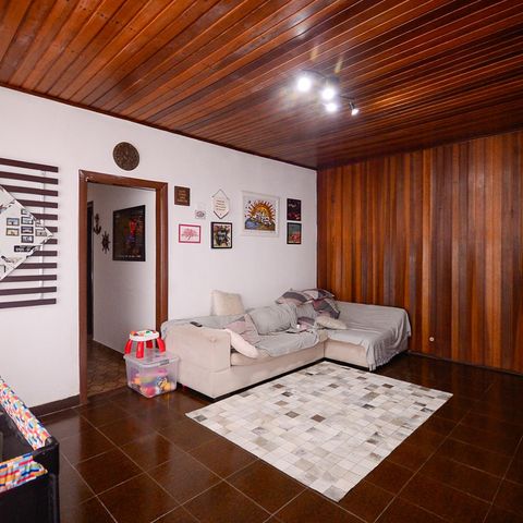 Casa à venda com 317m², 5 quartos e 2 vagas Casa à venda com 317m², 5 quartos e 2 vagasCasa 1 - Sala