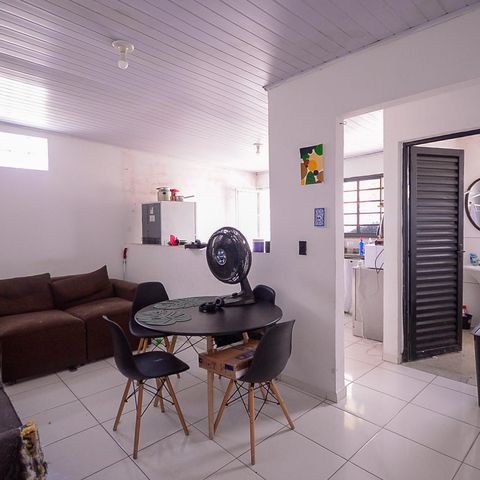 Casa à venda com 317m², 5 quartos e 2 vagas Casa à venda com 317m², 5 quartos e 2 vagasCasa 3 - Sala