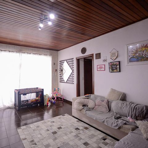 Casa à venda com 317m², 5 quartos e 2 vagas Casa à venda com 317m², 5 quartos e 2 vagasCasa 1 - Sala