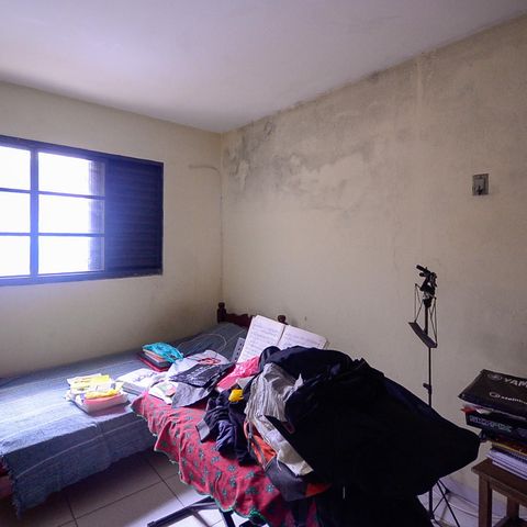 Casa à venda com 317m², 5 quartos e 2 vagas Casa à venda com 317m², 5 quartos e 2 vagasCasa 2 - Quarto