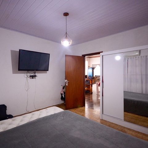 Casa à venda com 317m², 5 quartos e 2 vagas Casa à venda com 317m², 5 quartos e 2 vagasCasa 1 - Quarto 1