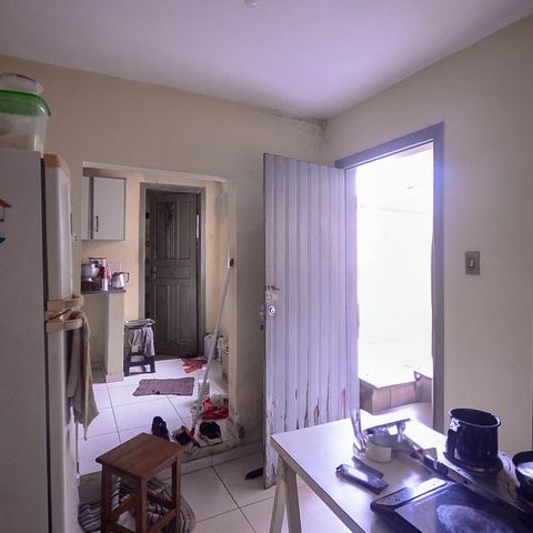 Casa à venda com 317m², 5 quartos e 2 vagas Casa à venda com 317m², 5 quartos e 2 vagasCasa 2 - Cozinha