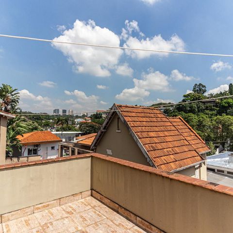 Casa à venda com 440m², 6 quartos e 8 vagasVaranda do Quarto 