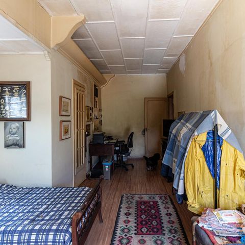 Casa à venda com 440m², 6 quartos e 8 vagasQuarto 