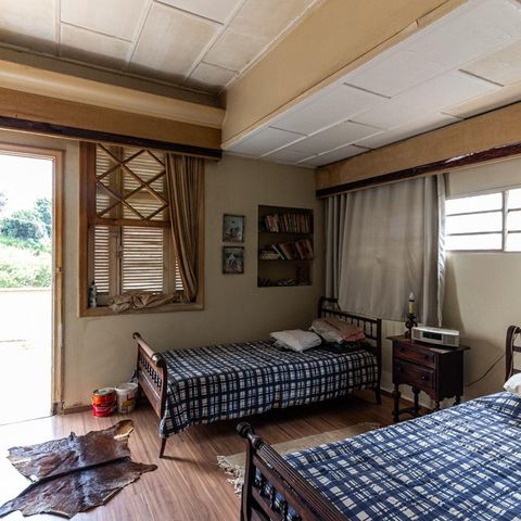 Casa à venda com 440m², 6 quartos e 8 vagasQuarto 