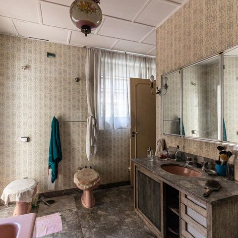 Casa à venda com 440m², 6 quartos e 8 vagasBanheiro da Suíte