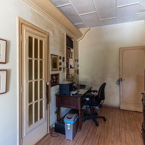 Casa à venda com 440m², 6 quartos e 8 vagasQuarto 
