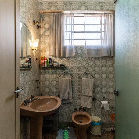 Casa à venda com 440m², 6 quartos e 8 vagasBanheiro Social