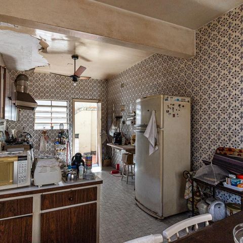 Casa à venda com 440m², 6 quartos e 8 vagasCozinha