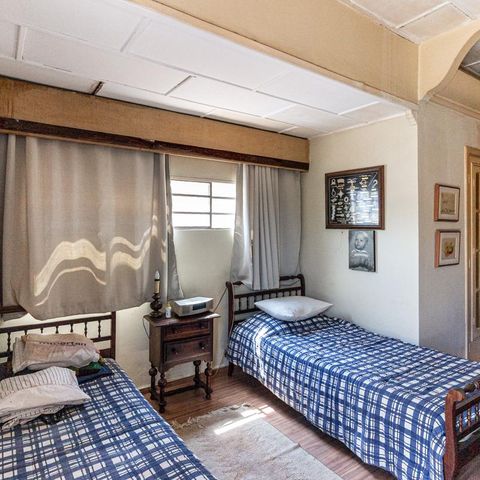 Casa à venda com 440m², 6 quartos e 8 vagasQuarto 