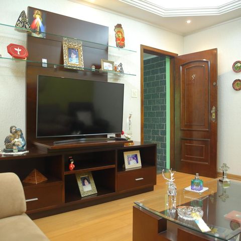 Casa à venda com 191m², 3 quartos e 3 vagasSala