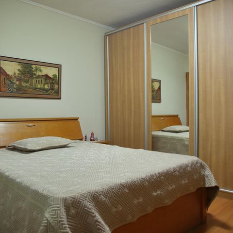 Casa à venda com 191m², 3 quartos e 3 vagasSuíte