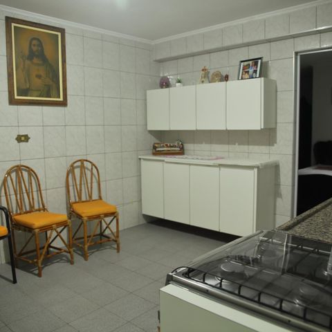 Casa à venda com 191m², 3 quartos e 3 vagasCozinha
