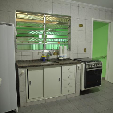 Casa à venda com 191m², 3 quartos e 3 vagasCozinha