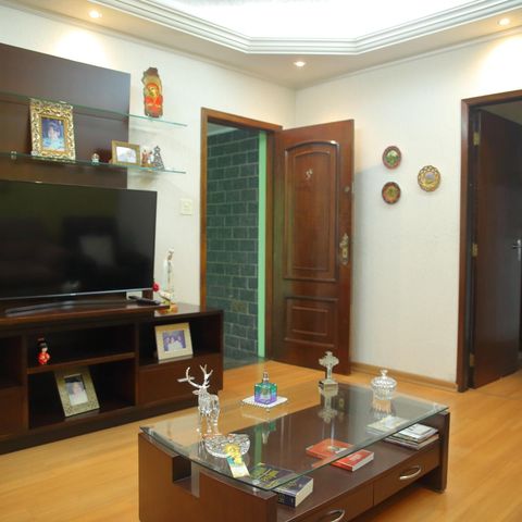 Casa à venda com 191m², 3 quartos e 3 vagasSala