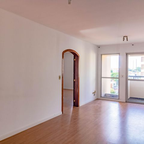 Apartamento à venda com 70m², 2 quartos e 1 vaga Apartamento à venda com 70m², 2 quartos e 1 vagaSala