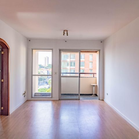 Apartamento à venda com 70m², 2 quartos e 1 vaga Apartamento à venda com 70m², 2 quartos e 1 vagaSala