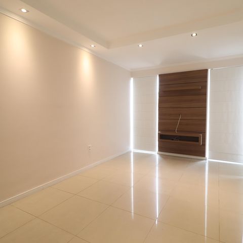 Casa à venda com 133m², 3 quartos e 2 vagasSala