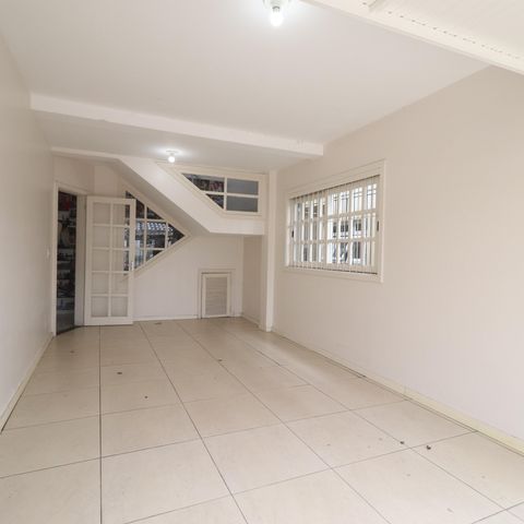 Casa à venda com 133m², 3 quartos e 2 vagasGaragem