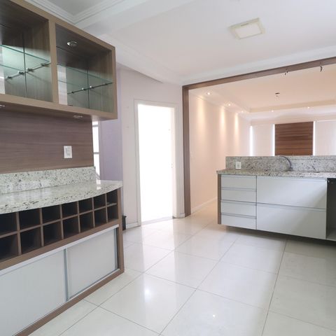 Casa à venda com 133m², 3 quartos e 2 vagasCozinha