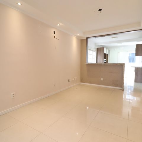 Casa à venda com 133m², 3 quartos e 2 vagasSala