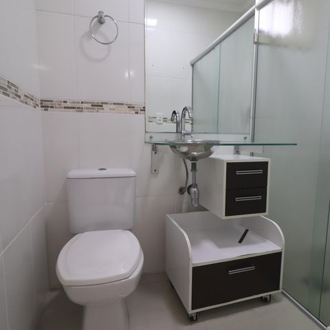 Casa à venda com 133m², 3 quartos e 2 vagasBanheiro