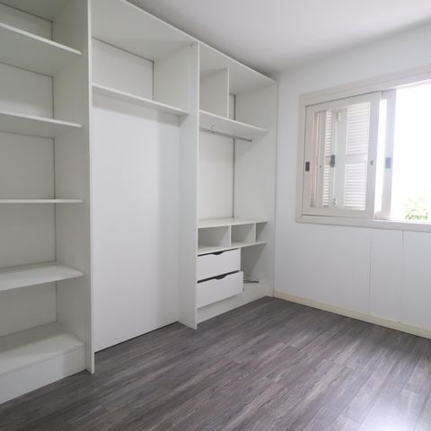 Casa à venda com 133m², 3 quartos e 2 vagasCloset